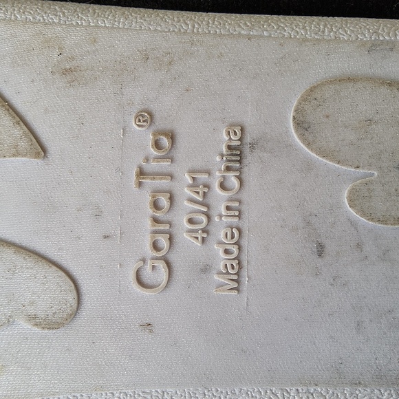 Gara Tia Black Cat Slippers with Ears and Whiskers Size 40/41 Or 9/10 - Picture 9 of 9